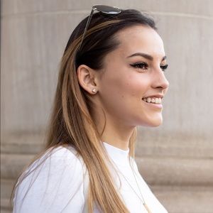 Meet your Posher, Makayla